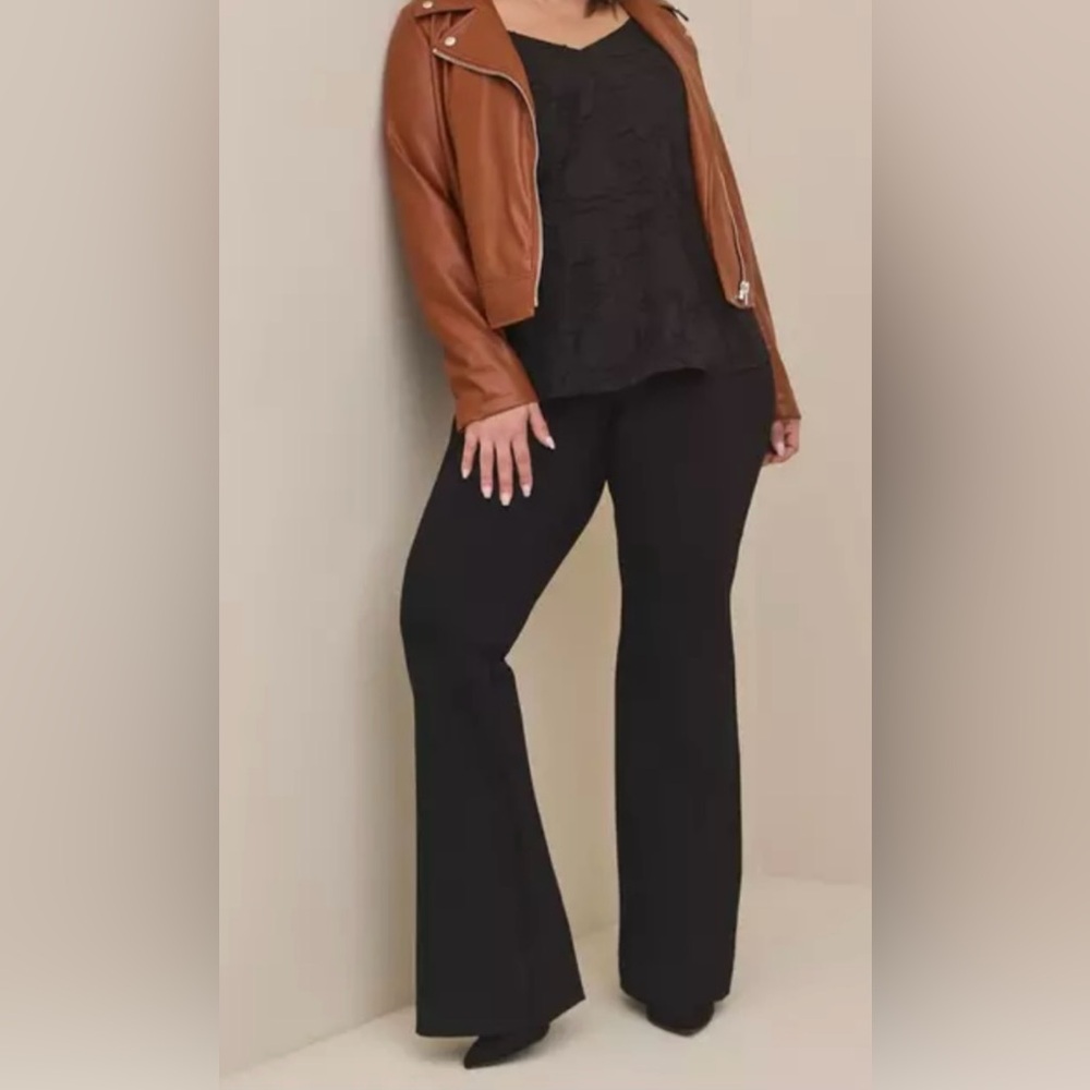 Torrid Pocket Pixie Flare Studio Luxe Point High Rise Pant